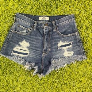 HOLLISTER JEAN SHORTS